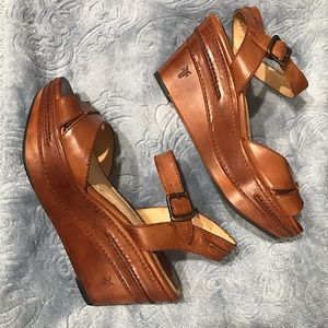 FYRE Carlie Seam Platform Sandals
